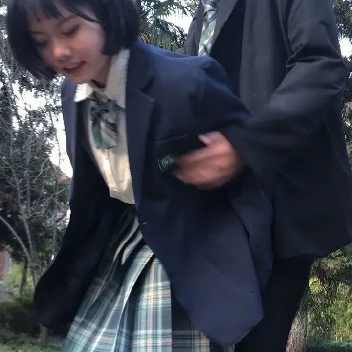 時(shí)代背景下的浪漫符號(hào)演變，最新情侶頭像天氣流行趨勢
