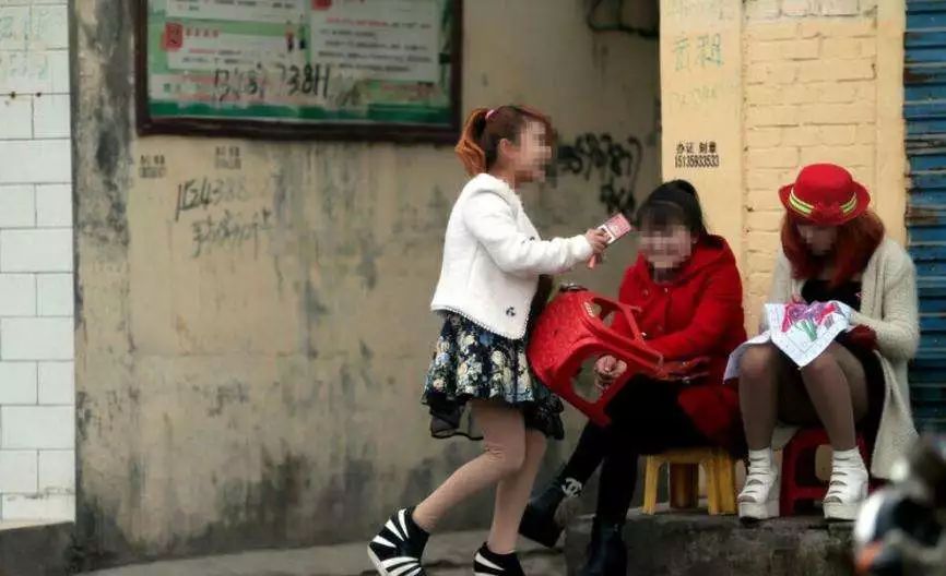 華陽最新站街女事件曝光，警惕非法色情行為，維護(hù)社會道德底線