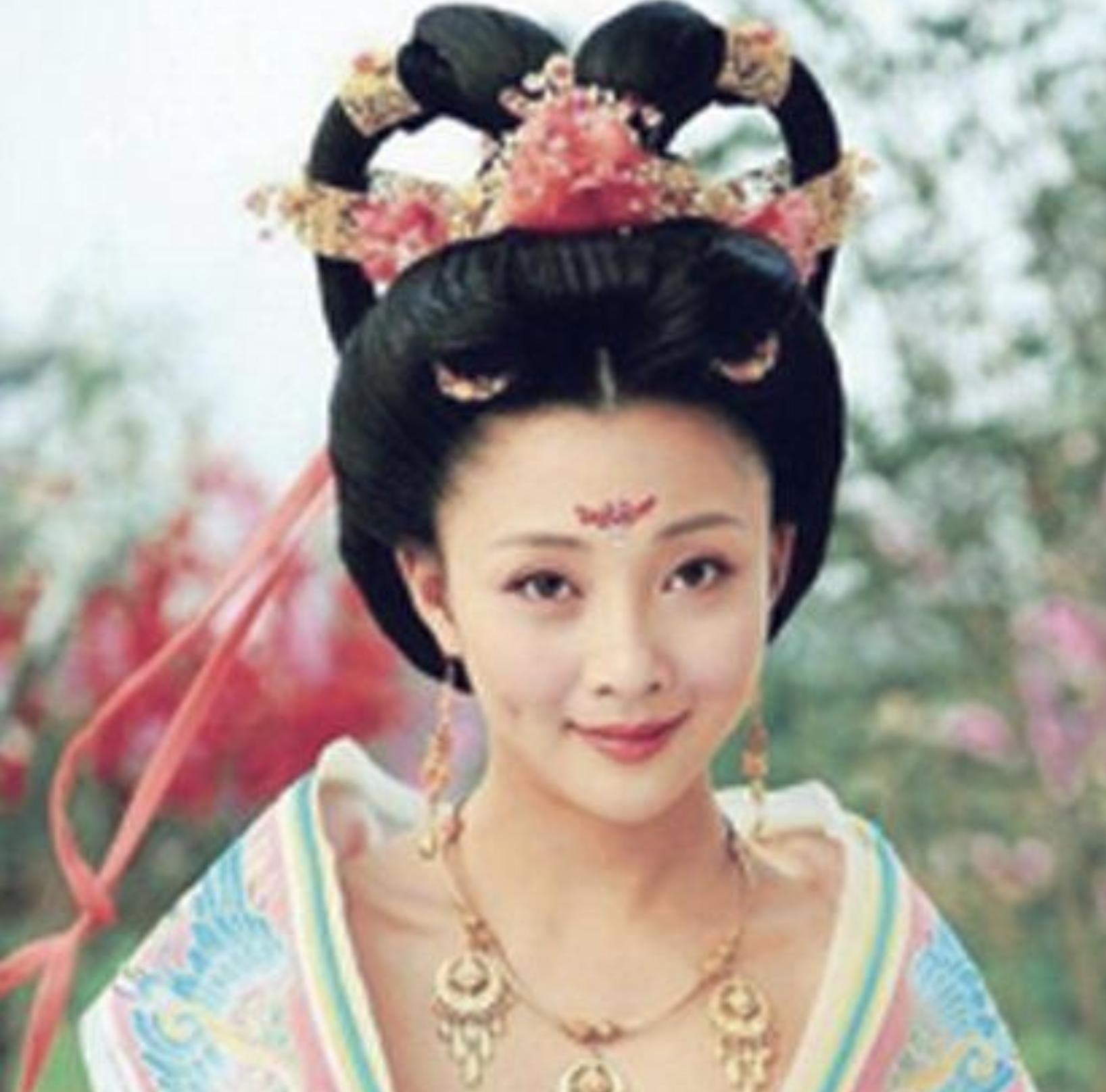 李金羽、殷桃最新動態(tài),李金羽、殷桃最新動態(tài)揭秘，小巷中的美食秘境探秘