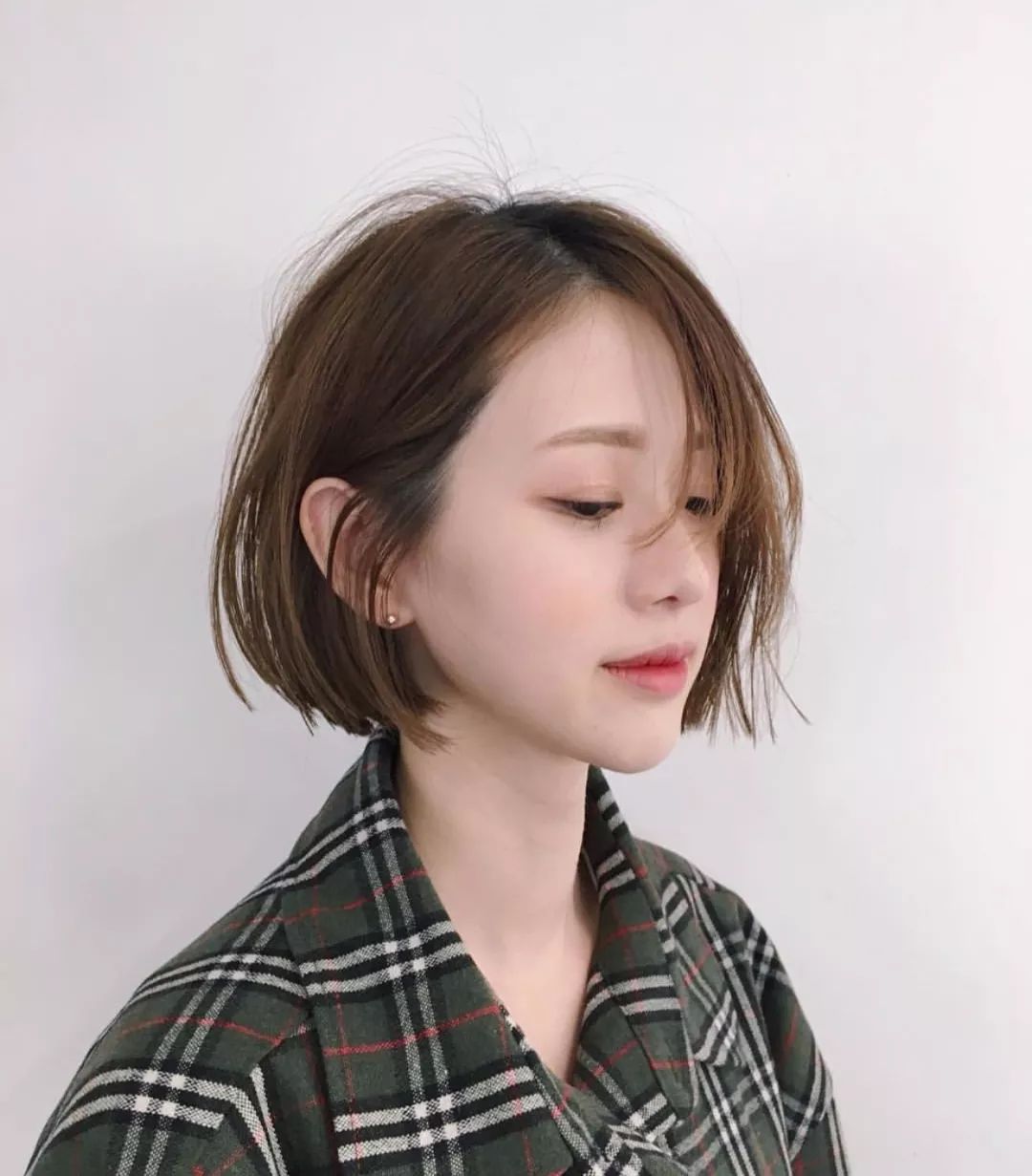 韓國(guó)短發(fā)女演員的魅力風(fēng)采世界探索