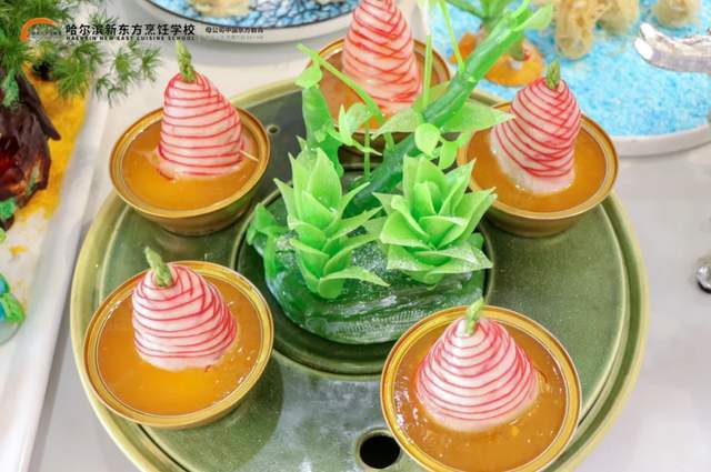 新式菜品展示步驟指南及烹飪技巧探索