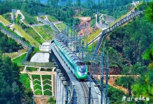 清流鐵路最新動態(tài)，重塑軌道交通未來，科技與生活完美融合的體驗