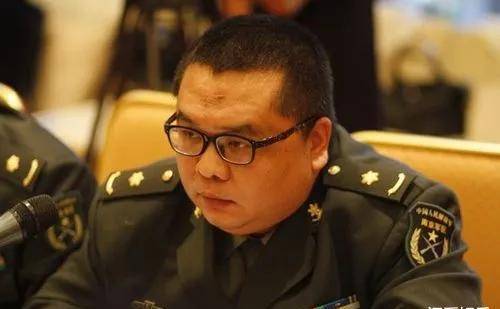云南劉猛的新職務(wù)與職場(chǎng)風(fēng)云，日常中的友情與溫暖